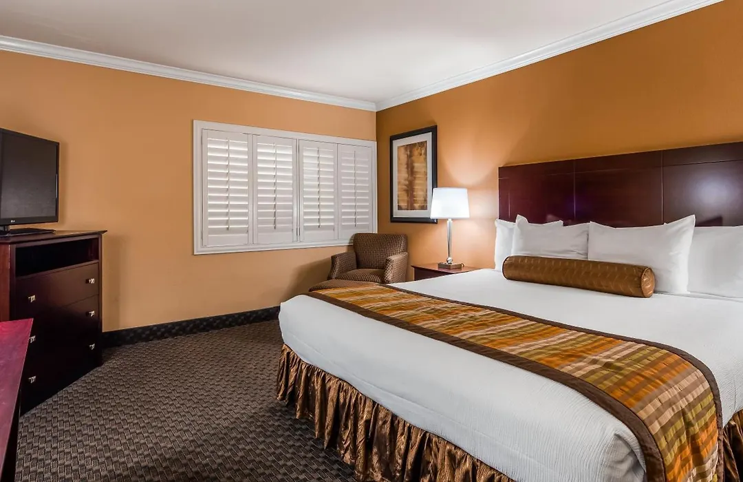 Best Western Plus Casino Royale-Center Strip-1