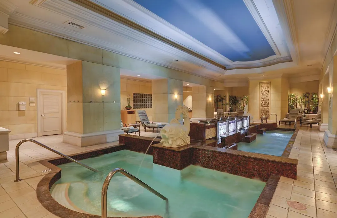 Mandalay Bay-1