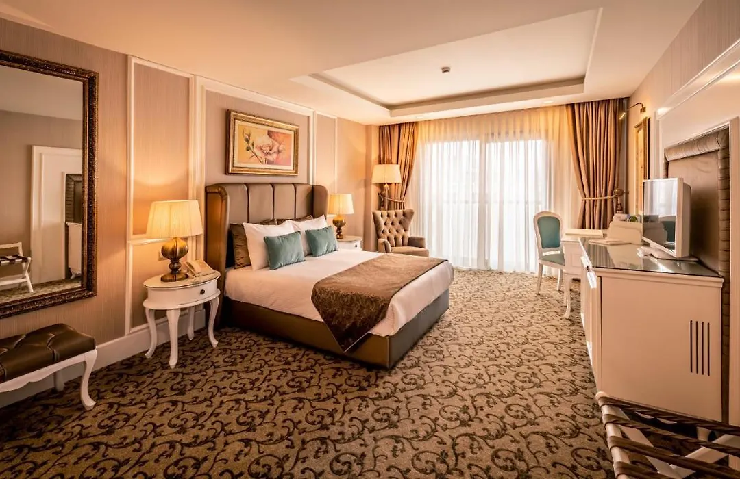 Jasmine Court Hotel & Spa Central Beachfront-1