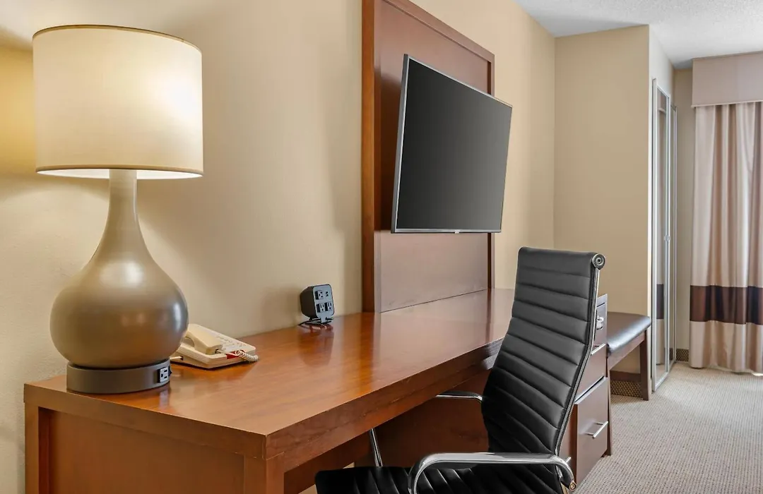 Comfort Suites South Bend Near Casino-1