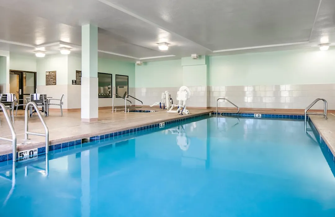 Hampton Inn Council Bluffs-1