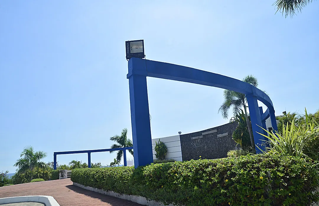 Thunderbird Resorts - Poro Point-1