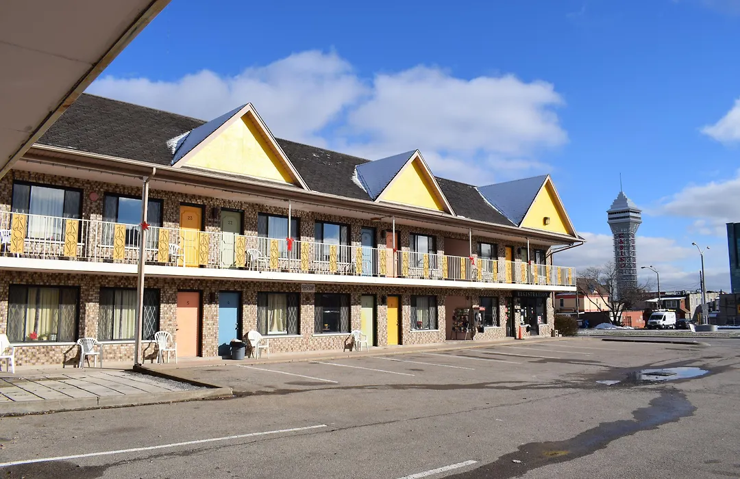 Falls Inn Near Casino Niagara By Oyo-1