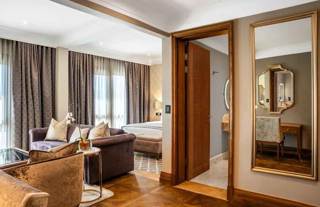 Pivot Hotel Montecasino-1