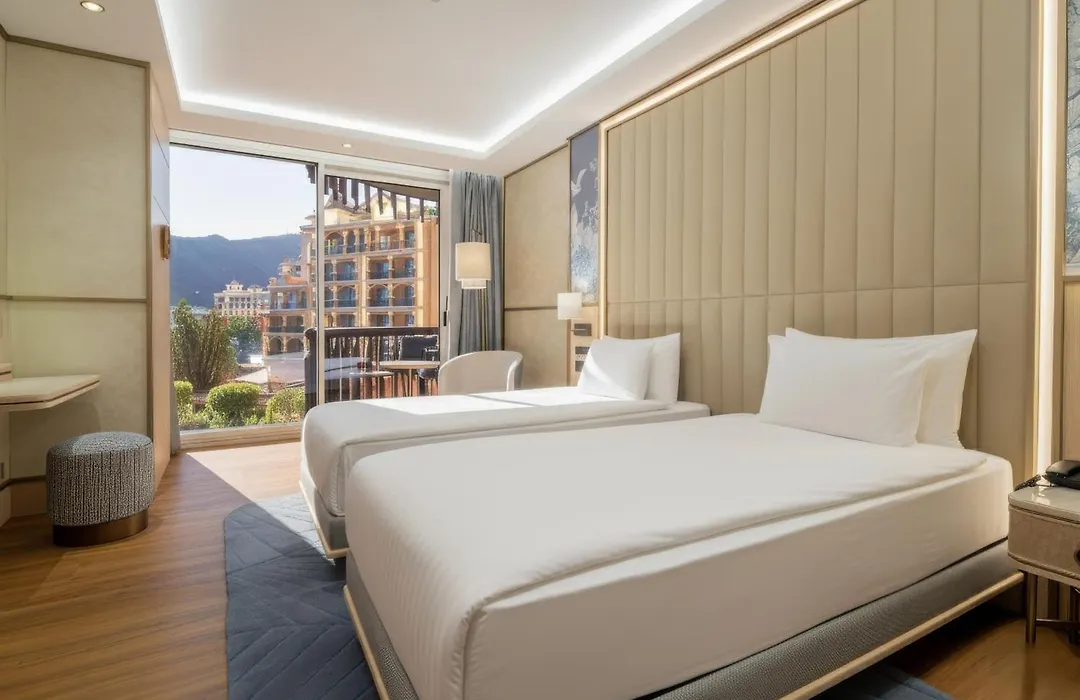 Merit Crystal Cove Hotel Casino & Spa-1