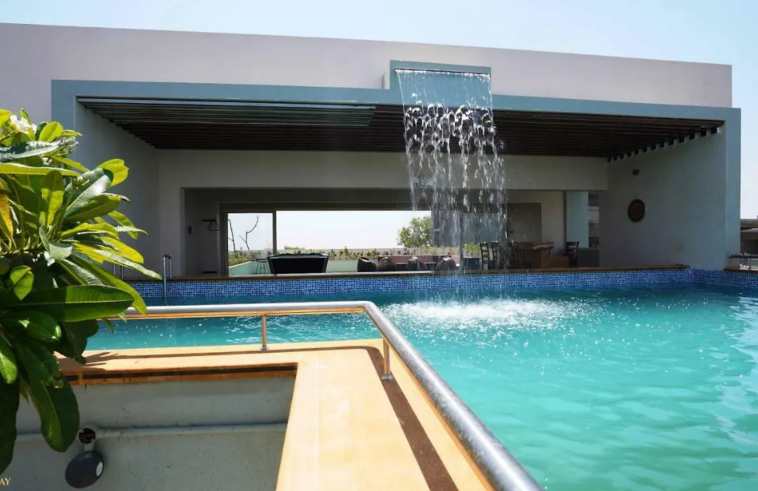 Casino Villa 6Bhk Infinity Pool With Waterfall-1