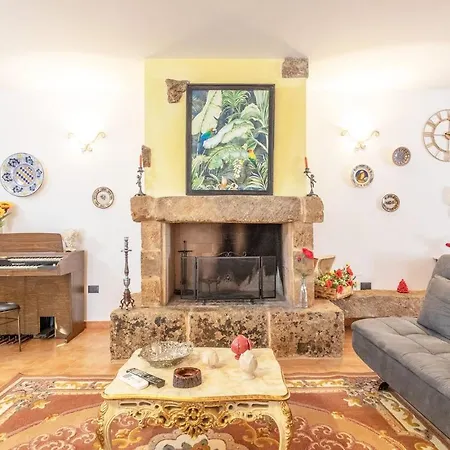 Villa Stracca Con Ampio Spazio Esterno-2