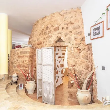 Villa Stracca Con Ampio Spazio Esterno-2