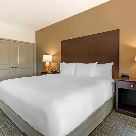 Comfort Inn & Suites Verona At Turning Stone Resort Casino-2