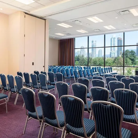 Delta Hotels By Marriott Burnaby Conference Centre-3