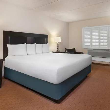 Tropicana Laughlin Hotel & Casino - A Caesars Rewards Destination-3