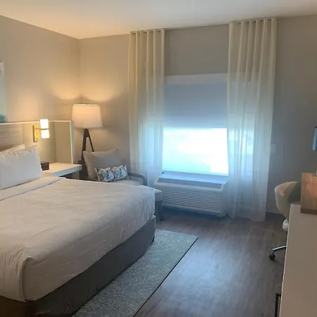 Wyndham Garden Tampa Fairgrounds/Casino-2
