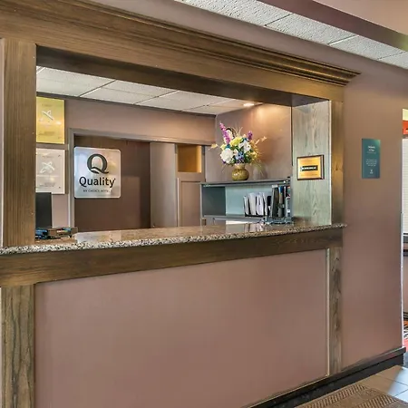 Quality Inn & Suites Next To The Casino-2
