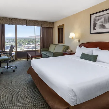 Ramada By Wyndham Reno Hotel & Casino-3
