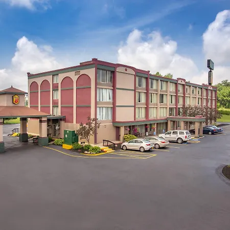 Econo Lodge Erie Near Casino-3