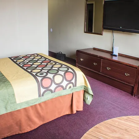 Econo Lodge Erie Near Casino-2