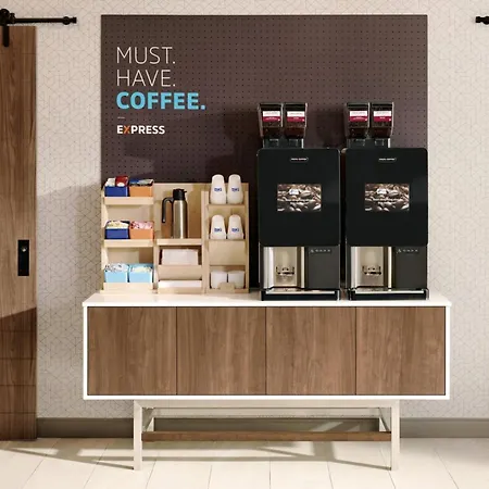 Holiday Inn Express & Suites Hawaiian Gardens By Ihg-2