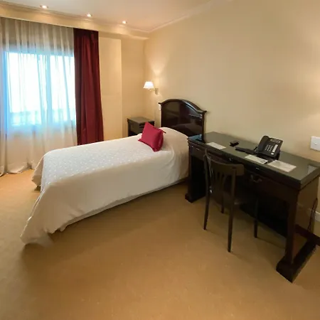 Status Hotel-3