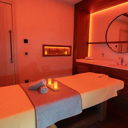 Cratos Premium Hotel Casino & Spa-3