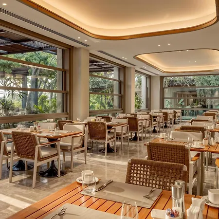 Merit Crystal Cove Hotel Casino & Spa-3