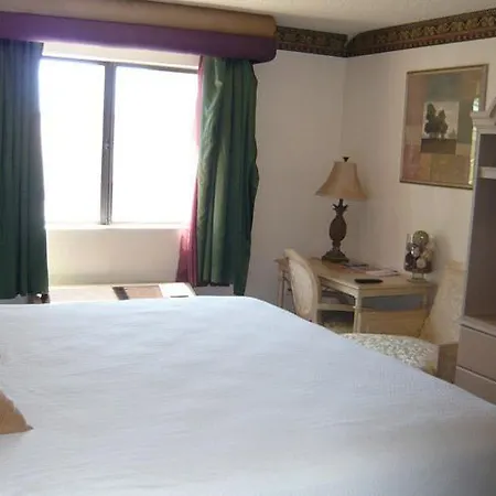 Lucky Club Casino & Hotel-2