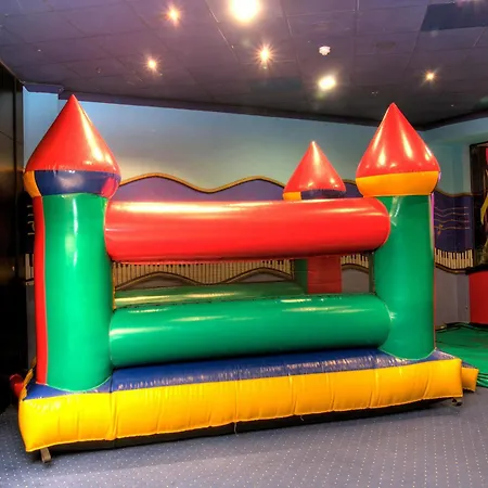 Carnival Club Hotel-2
