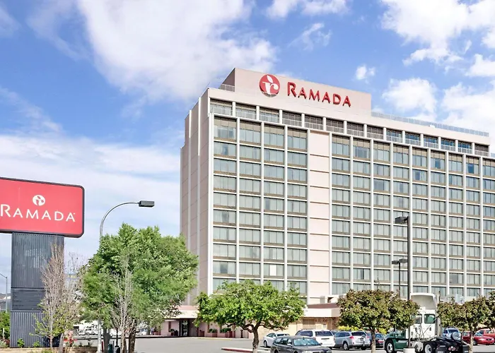 Ramada By Wyndham Reno Hotel & Casino