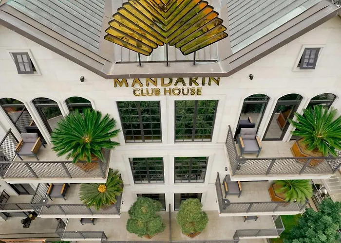 Mandarin Club House Hotel Batoemi