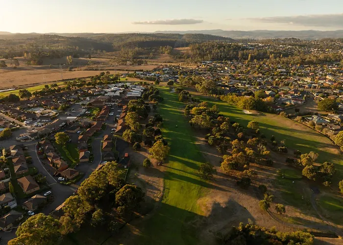 Country Club Villas Launceston
