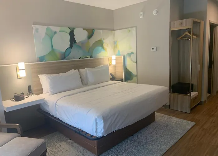 Wyndham Garden Tampa Fairgrounds/Casino Hotel