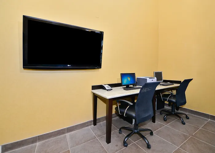 Comfort Inn & Suites Adj To Akwesasne Mohawk Casino Hogansburg