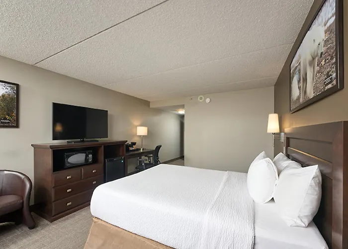 Canad Inns Destination Centre Club Regent Casino Hotel Winnipeg