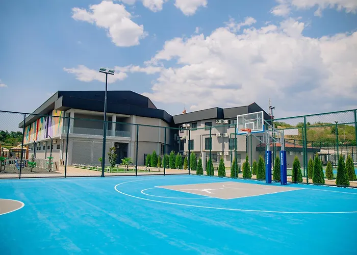 Coconut Hotel And Pool Gevgelija