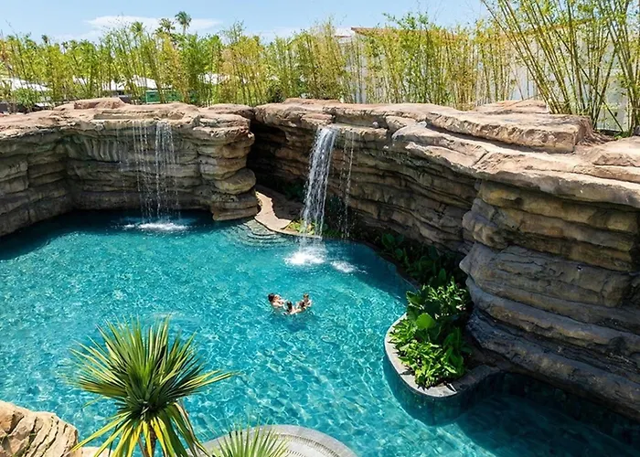 Lopesan Splash Cove Resort, Spa & Casino Punta Cana